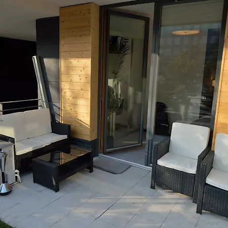 Garden Cracow- Shopping Mall 1min, Underground Parking, Family Friendly, City Center Apartament Kraków