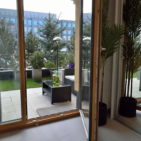 Apartament Garden Cracow- Shopping Mall 1min, Underground Parking, Family Friendly, City Center *