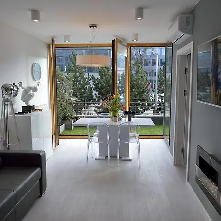 Garden Cracow- Shopping Mall 1min, Underground Parking, Family Friendly, City Center * Kraków