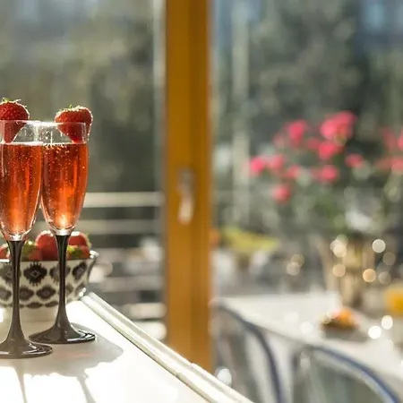 Garden Cracow- Shopping Mall 1min, Underground Parking, Family Friendly, City Center Apartament